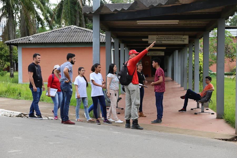 Projeto sobre dengue é realizado no campus-sede da Ufac Projeto sobre dengue é realizado no campus-sede da Ufac