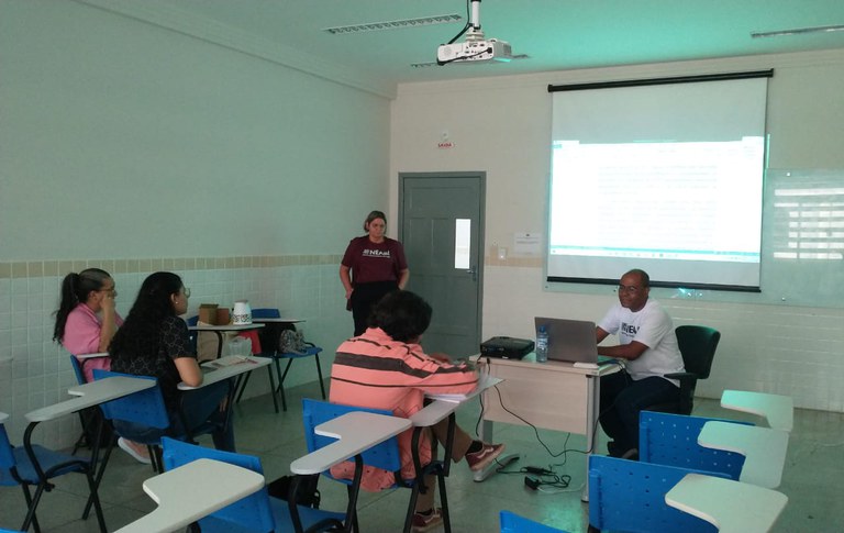 Escrita de artigos científicos com temáticas étnico-raciais críticas 