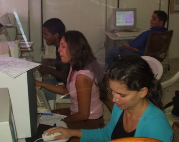 Outubro, 2005.  Recebendo agradecimentos do Governo.  Quartel dos Bombeiros.jpg