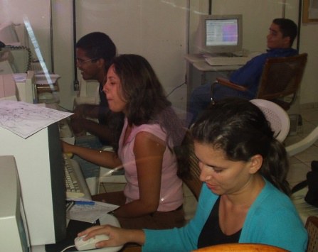 Outubro, 2005. Recebendo agradecimentos do Governo. Quartel dos Bombeiros.jpg Outubro, 2005. Recebendo agradecimentos do Governo. Quartel dos Bombeiros.jpg