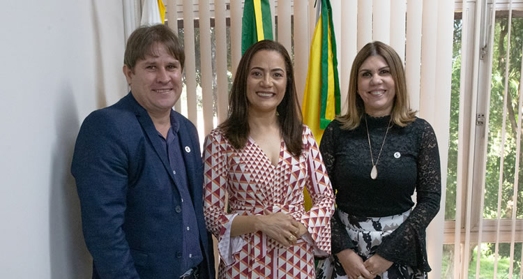Senadora Mailza Gomes faz visita de cortesia à Ufac