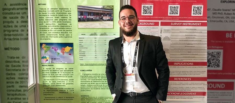 Aluno de Medicina da Ufac expõe trabalho de pesquisa em Bogotá.jpg Aluno de Medicina da Ufac expõe trabalho de pesquisa em Bogotá.jpg