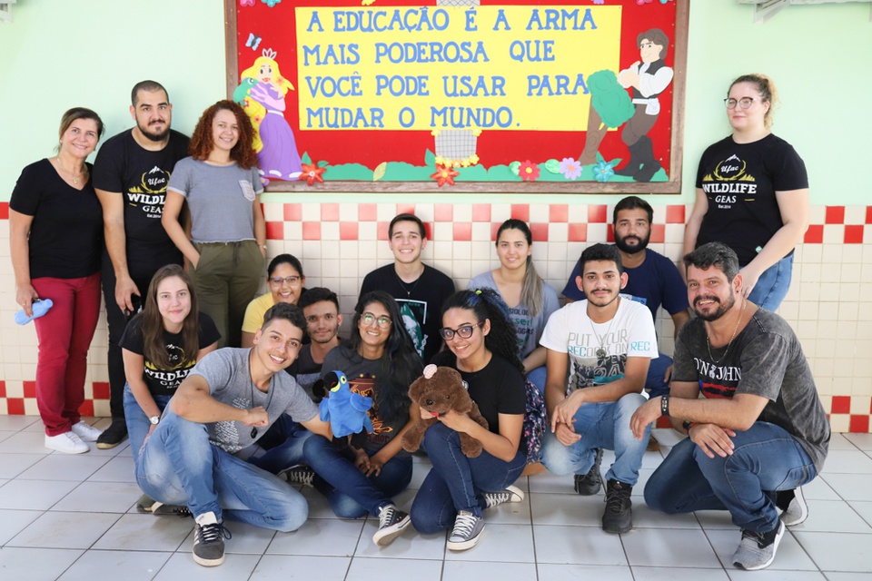 Projeto da Ufac aborda riscos de contato com animais silvestres Projeto da Ufac aborda riscos de contato com animais silvestres