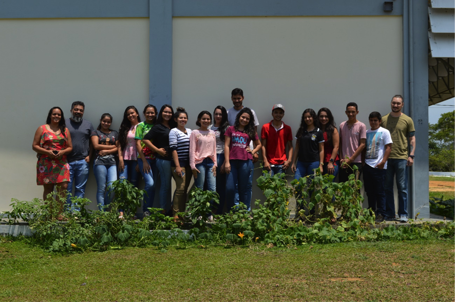 Projeto da Ufac utiliza sobras de comida para produzir hortaliças Projeto da Ufac utiliza sobras de comida para produzir hortaliças
