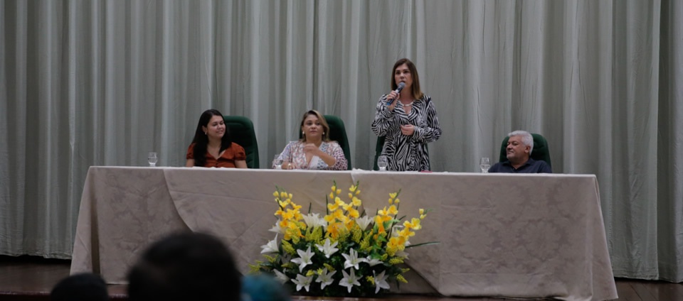 Simposio.jpg Simposio.jpg
