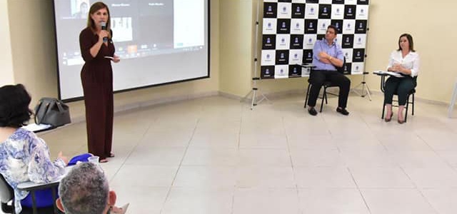reunião comitê.jpg reunião comitê.jpg