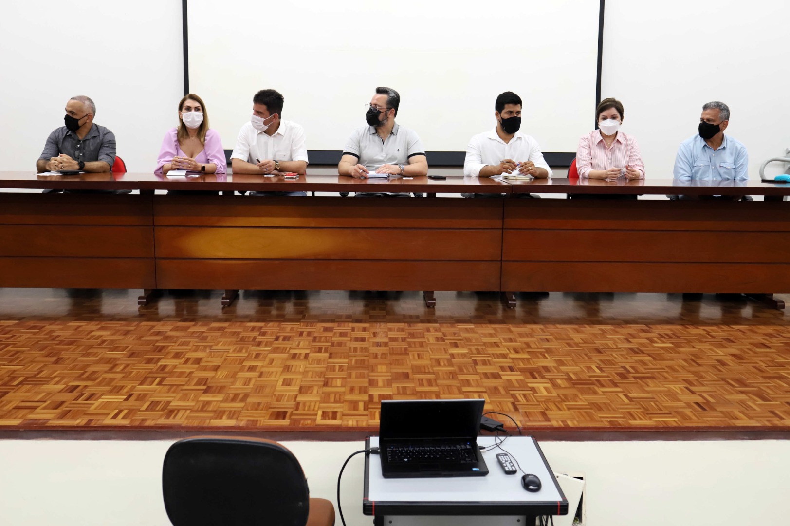 011020212.jpg 011020212.jpg