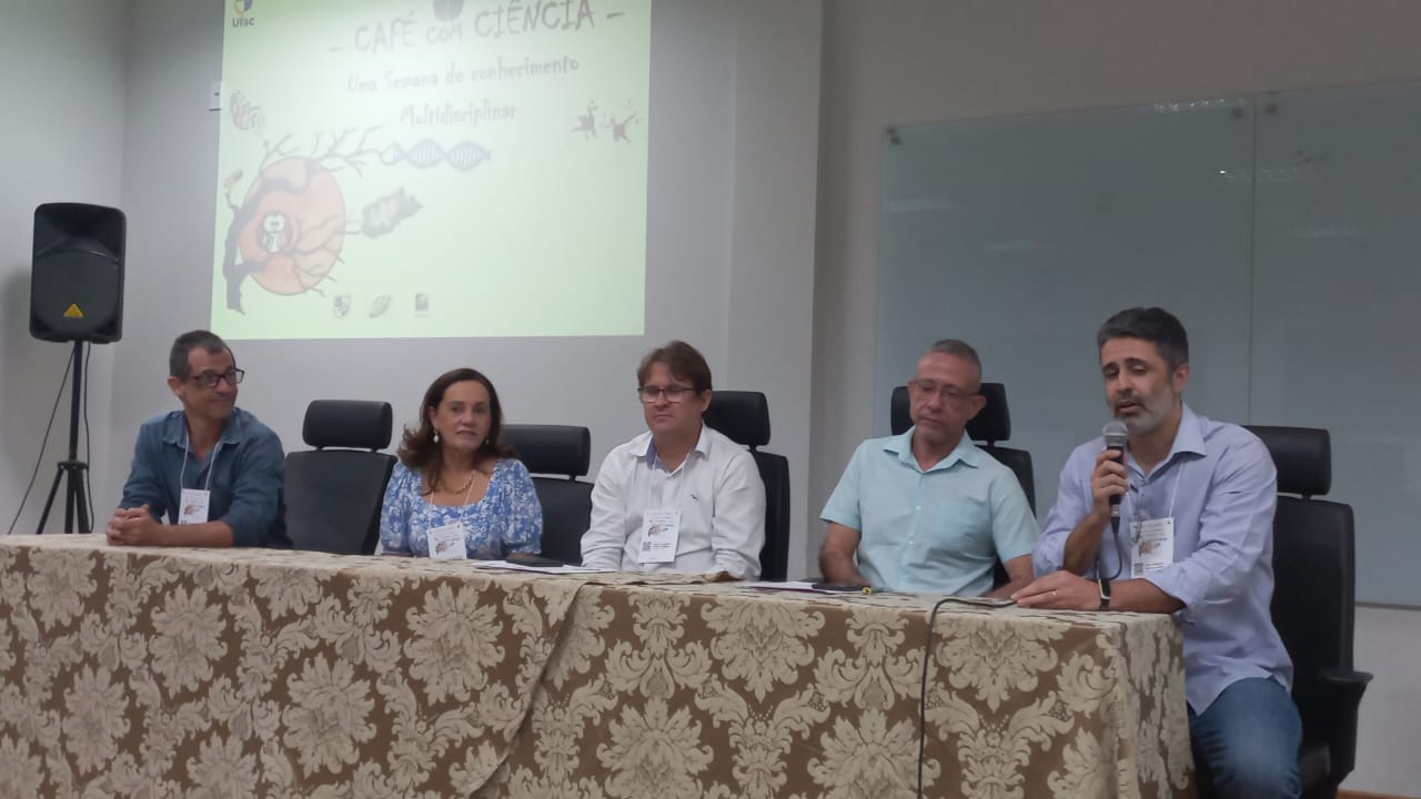 Projeto Café com Ciência aborda conhecimento multidisciplinar