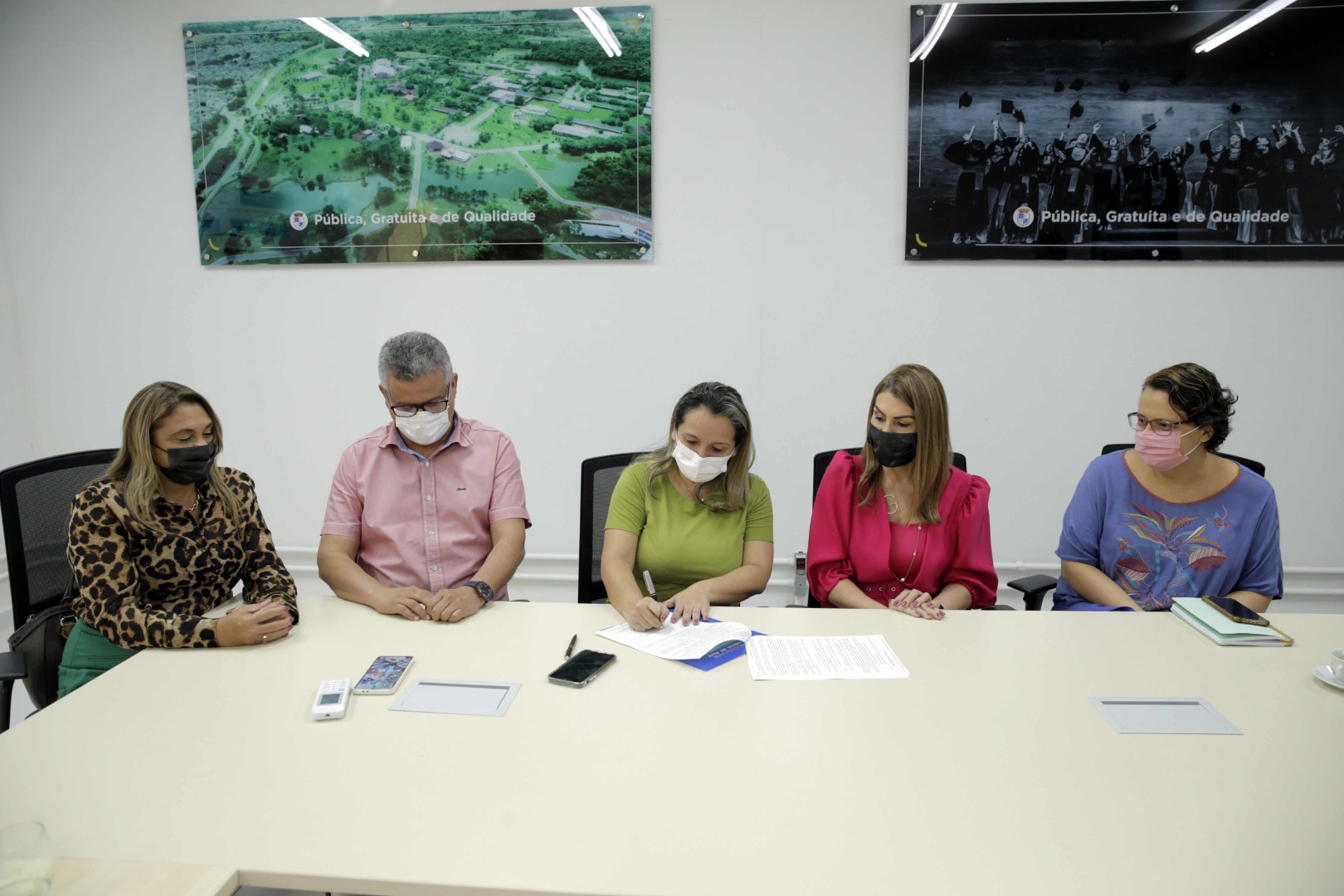 260720223.jpg 260720223.jpg