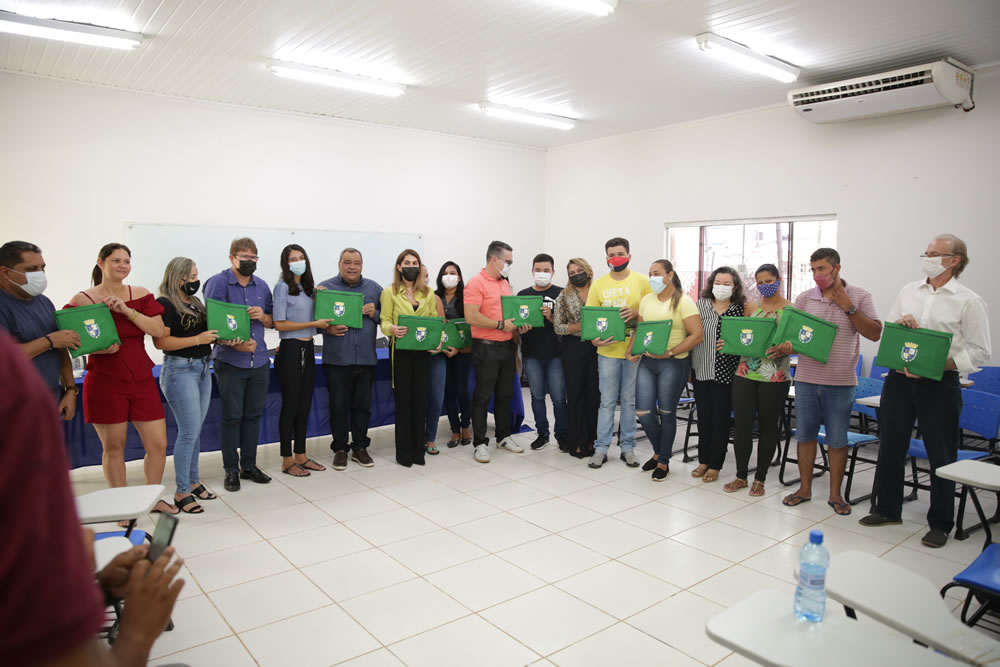 Ufac realiza aula inaugural de Pedagogia em Sena Madureira Ufac realiza aula inaugural de Pedagogia em Sena Madureira