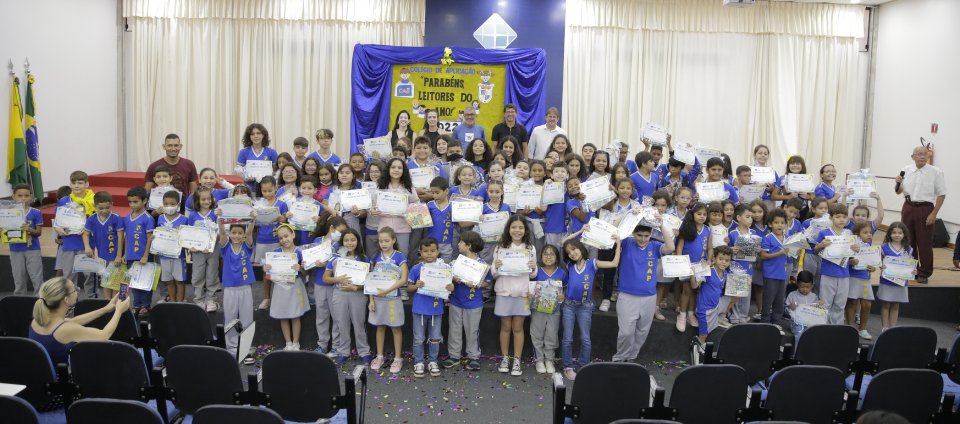 CAp da Ufac realiza cerimônia de premiação de leitores do ano CAp da Ufac realiza cerimônia de premiação de leitores do ano