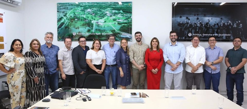 Gestão da Ufac reúne-se com Ebserh para tratar de construção do HU.jpg Gestão da Ufac reúne-se com Ebserh para tratar de construção do HU.jpg