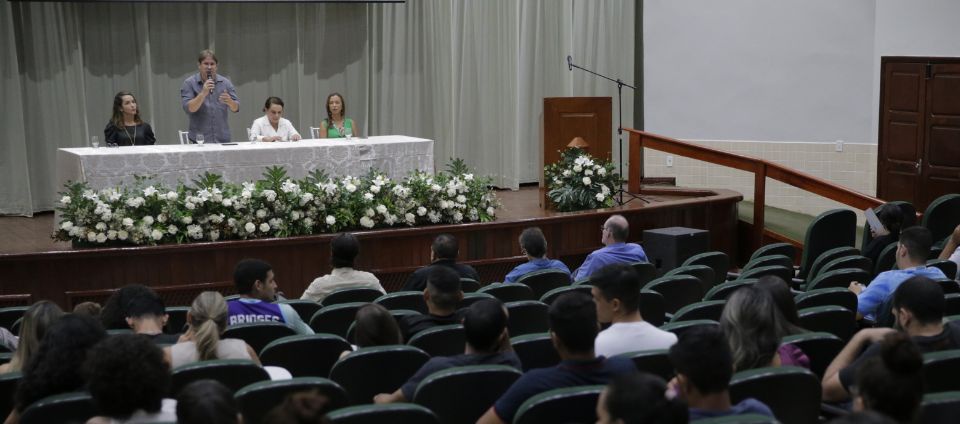 Propeg promove 32º Seminário de Iniciação Científica.jpg Propeg promove 32º Seminário de Iniciação Científica.jpg