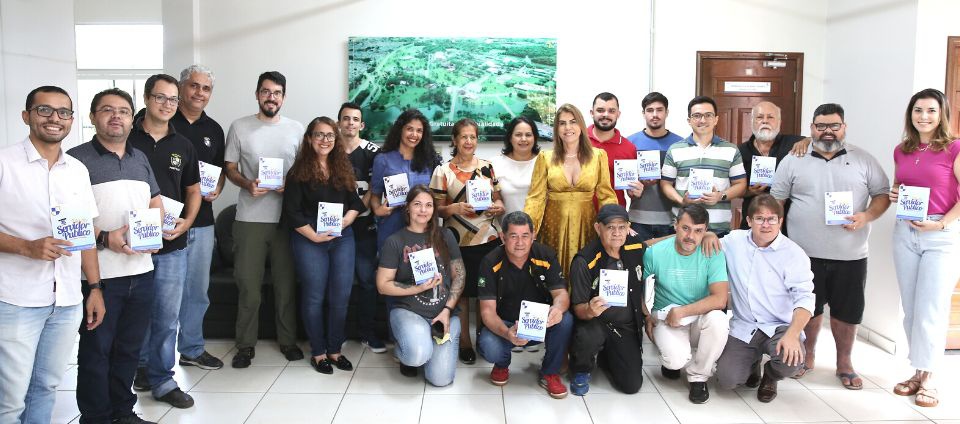 Ufac celebra Dia do Servidor Público com entrega de kit dos 60 anos.jpg Ufac celebra Dia do Servidor Público com entrega de kit dos 60 anos.jpg