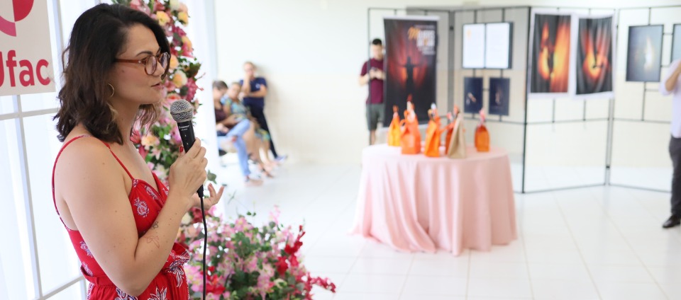 Ufac homenageia servidoras do campus-sede pelo Dia da Mulher