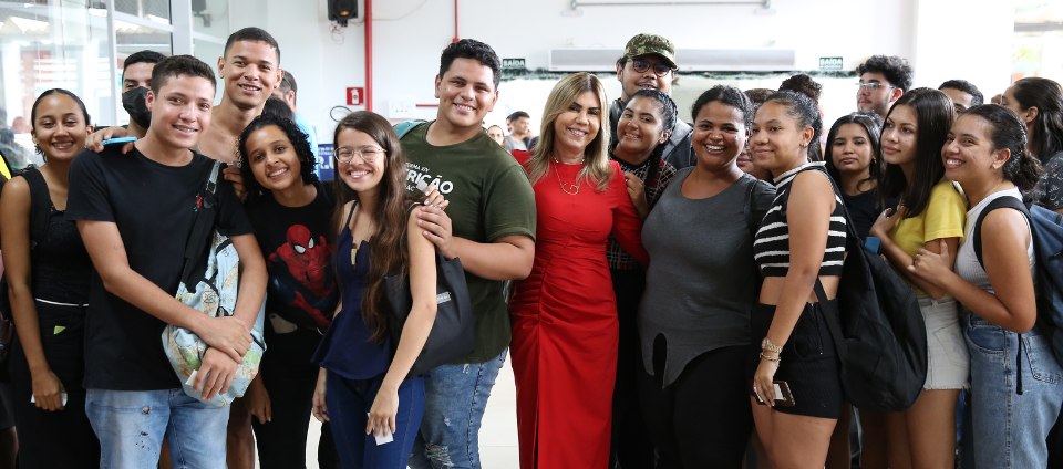 Ufac promove confraternização de fim de ano com alunos no RU (2).jpg Ufac promove confraternização de fim de ano com alunos no RU (2).jpg