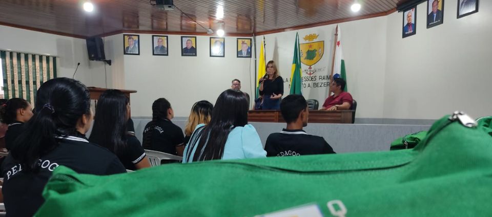 Aulas de Pedagogia iniciam em Marechal Thaumaturgo e Porto Walter.jpg Aulas de Pedagogia iniciam em Marechal Thaumaturgo e Porto Walter.jpg