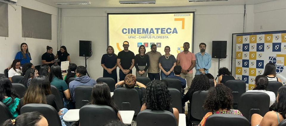 No campus Floresta, Ufac inaugura cinemateca com 30 mil filmes.jpg No campus Floresta, Ufac inaugura cinemateca com 30 mil filmes.jpg