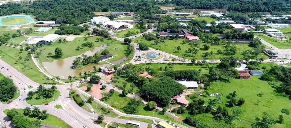 campus.jpg campus.jpg