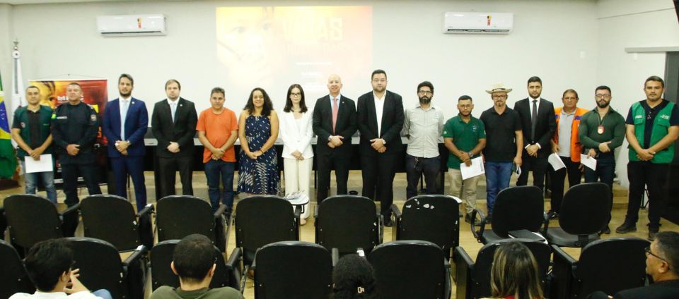 Professora da Ufac fala de mudanças climáticas em evento do MP-AC.jpg Professora da Ufac fala de mudanças climáticas em evento do MP-AC.jpg