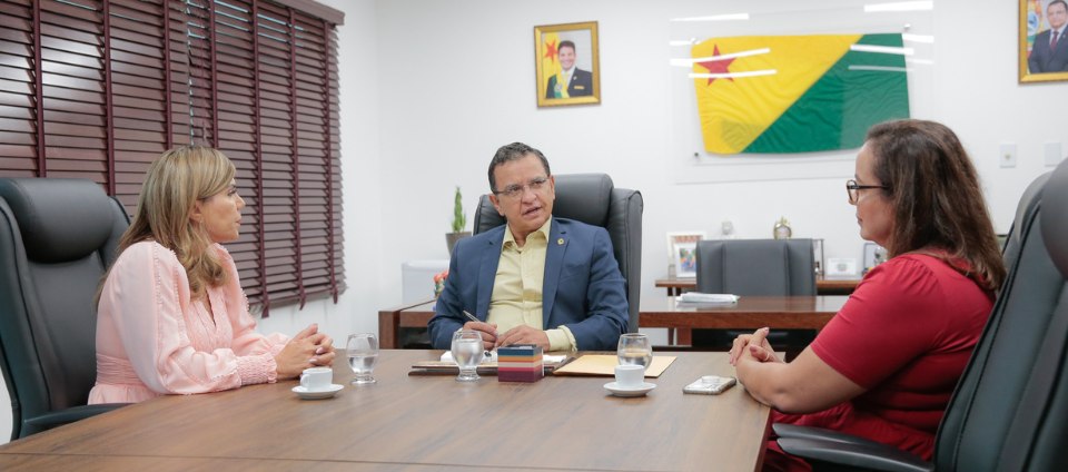 Reitora da Ufac reúne-se com presidente da Aleac, Luiz Gonzaga.jpg