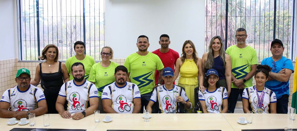 Reitora da Ufac tem reunião com atletas paraolímpicos.jpg Reitora da Ufac tem reunião com atletas paraolímpicos.jpg