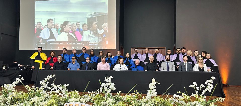 Ufac entrega Título de Doutor Honoris Causa ao Padre Heriberto.jpg Ufac entrega Título de Doutor Honoris Causa ao Padre Heriberto.jpg