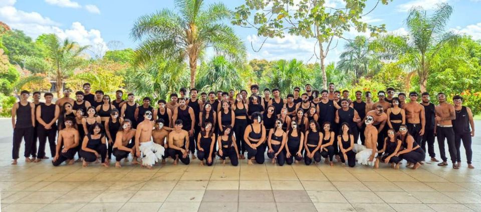Estudantes de Educação Física da Ufac realizam avaliação performática em homenagem a Ney Matogrosso.jpg Estudantes de Educação Física da Ufac realizam avaliação performática em homenagem a Ney Matogrosso.jpg