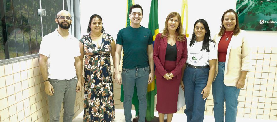 Reitora da Ufac empossa 10 novos membros da Comissão de Ética.jpg Reitora da Ufac empossa 10 novos membros da Comissão de Ética.jpg