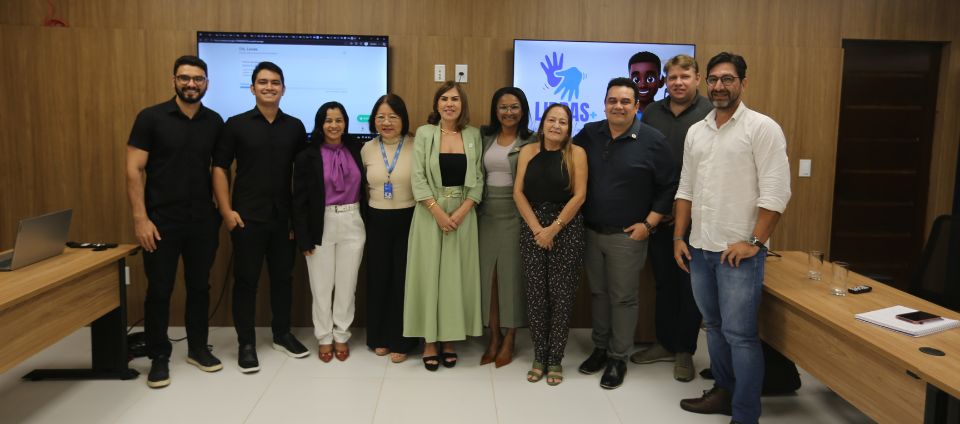 Reitora da Ufac se reúne com gestora de inovação do Sebrae (1).jpg