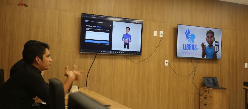 Reitora da Ufac se reúne com gestora de inovação do Sebrae.jpg Reitora da Ufac se reúne com gestora de inovação do Sebrae.jpg