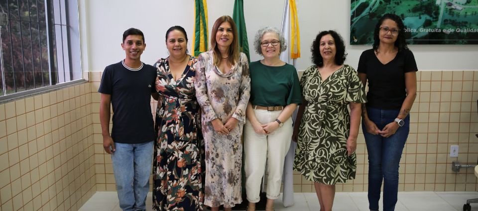 Reitora empossa comissão para regulamentar apuração de assédio.jpg Reitora empossa comissão para regulamentar apuração de assédio.jpg