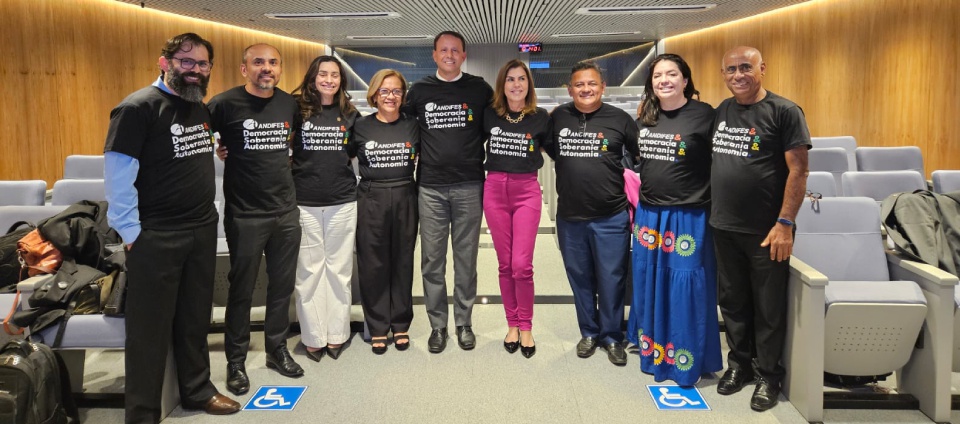 Reitora se reúne com parlamentares em Brasília e dialoga com MEC-capa.jpg