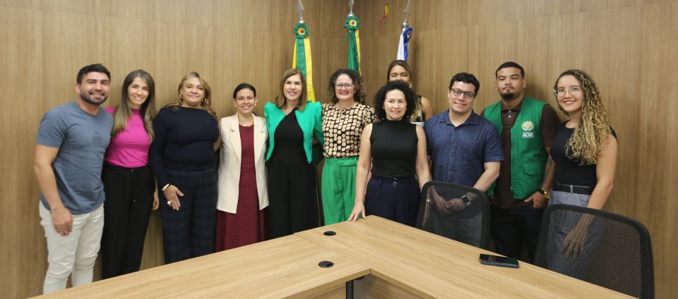 Reitora trata de assistência em saúde para alunos do campus-sede.jpg Reitora trata de assistência em saúde para alunos do campus-sede.jpg
