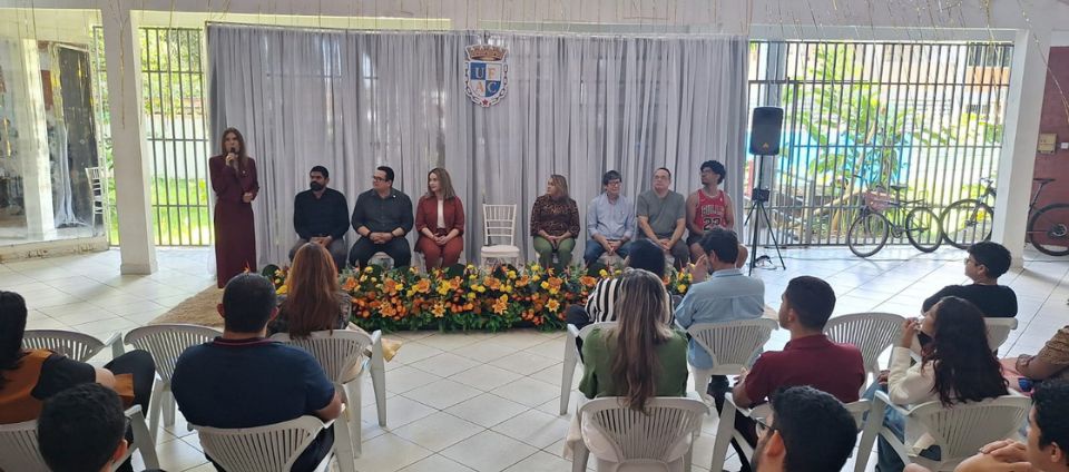 Ufac entrega instrumentos ao curso de licenciatura em Música.jpg Ufac entrega instrumentos ao curso de licenciatura em Música.jpg