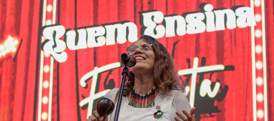 quem-ensina.jpg quem-ensina.jpg