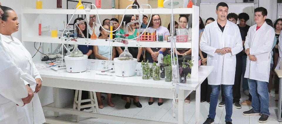 Ufac inaugura laboratório voltado à biodiversidade e bioeconomia (2).jpg
