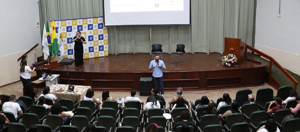 Ufac sedia, no campus-sede, 2º Congresso Internacional do Ellae.jpg Ufac sedia, no campus-sede, 2º Congresso Internacional do Ellae.jpg