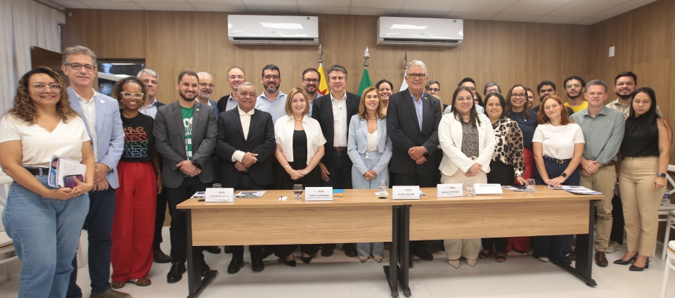 Em caravana, ministro da Educação, Camilo Santana, visita a Ufac-capa.jpg