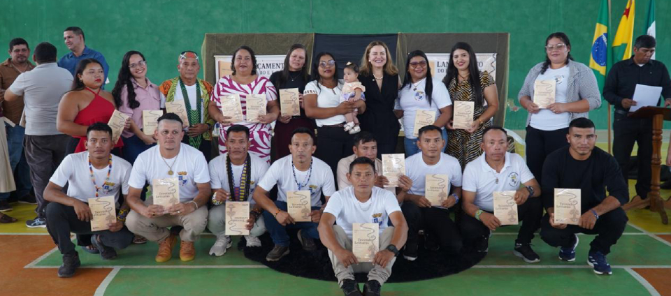 Parfor da Ufac em Santa Rosa do Purus lança livro de contos-interna.jpg