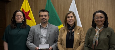 Reitora da Ufac recebe visita de cortesia de procurador federal