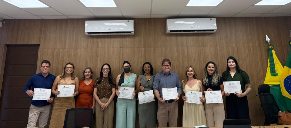 Curso de Farmácia-entrega de Menção Honrosa (1).jpg