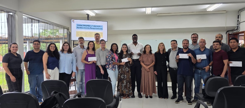 Ufac entrega cartões do Banco do Brasil a jovens pesquisadores - capa.jpg