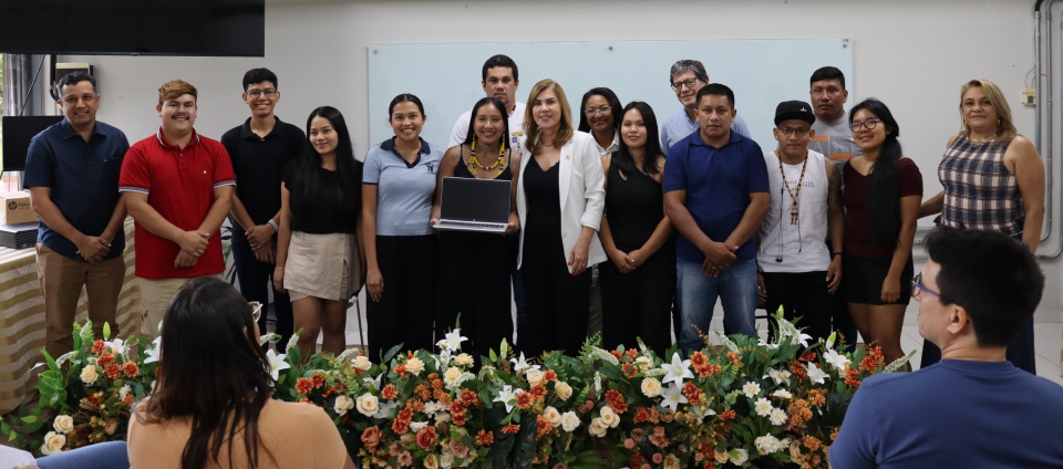 Ufac entrega computadores a unidades e notebooks a indígenas-interna.jpg