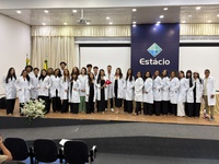 Cerimônia do Jaleco marca início de jornada da turma XVII de Nutrição