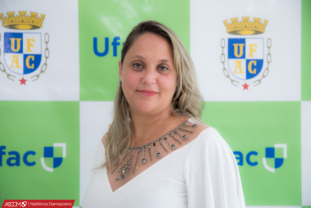 Dra. Cydia de Menezes Furtado